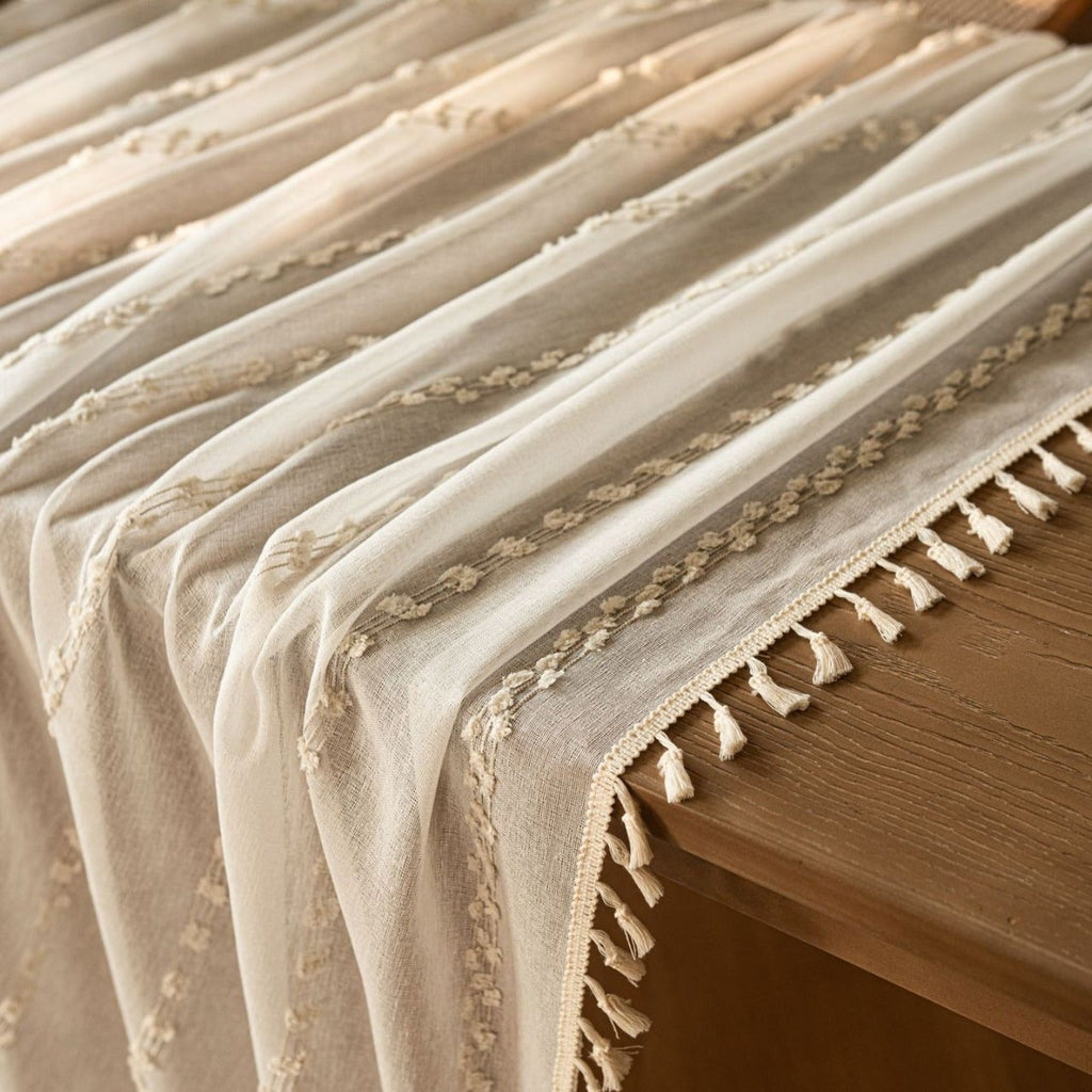 Farmhouse Pom Pom Tassel Tablecloth