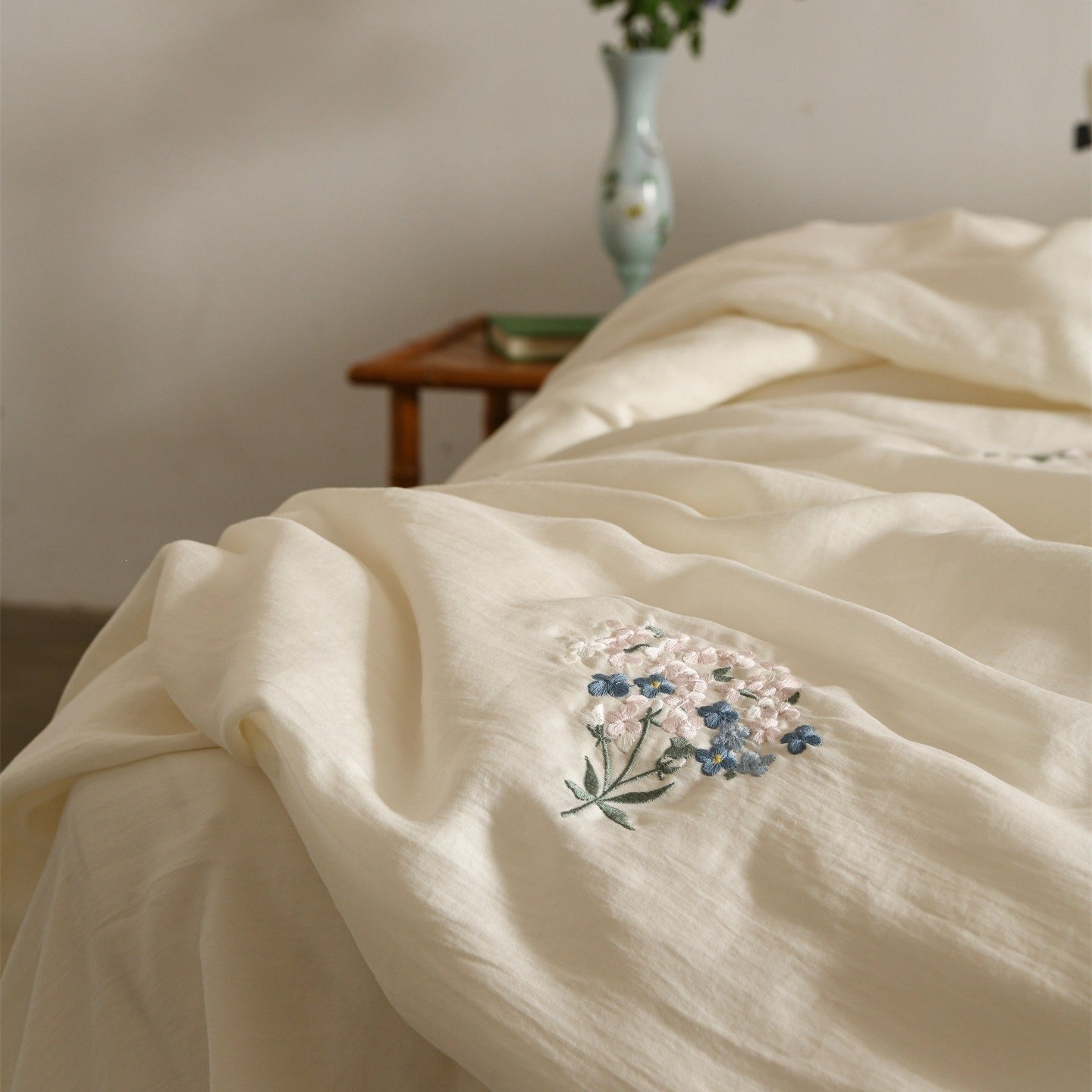 Cottage Wildflower Summer Quilted Blanket