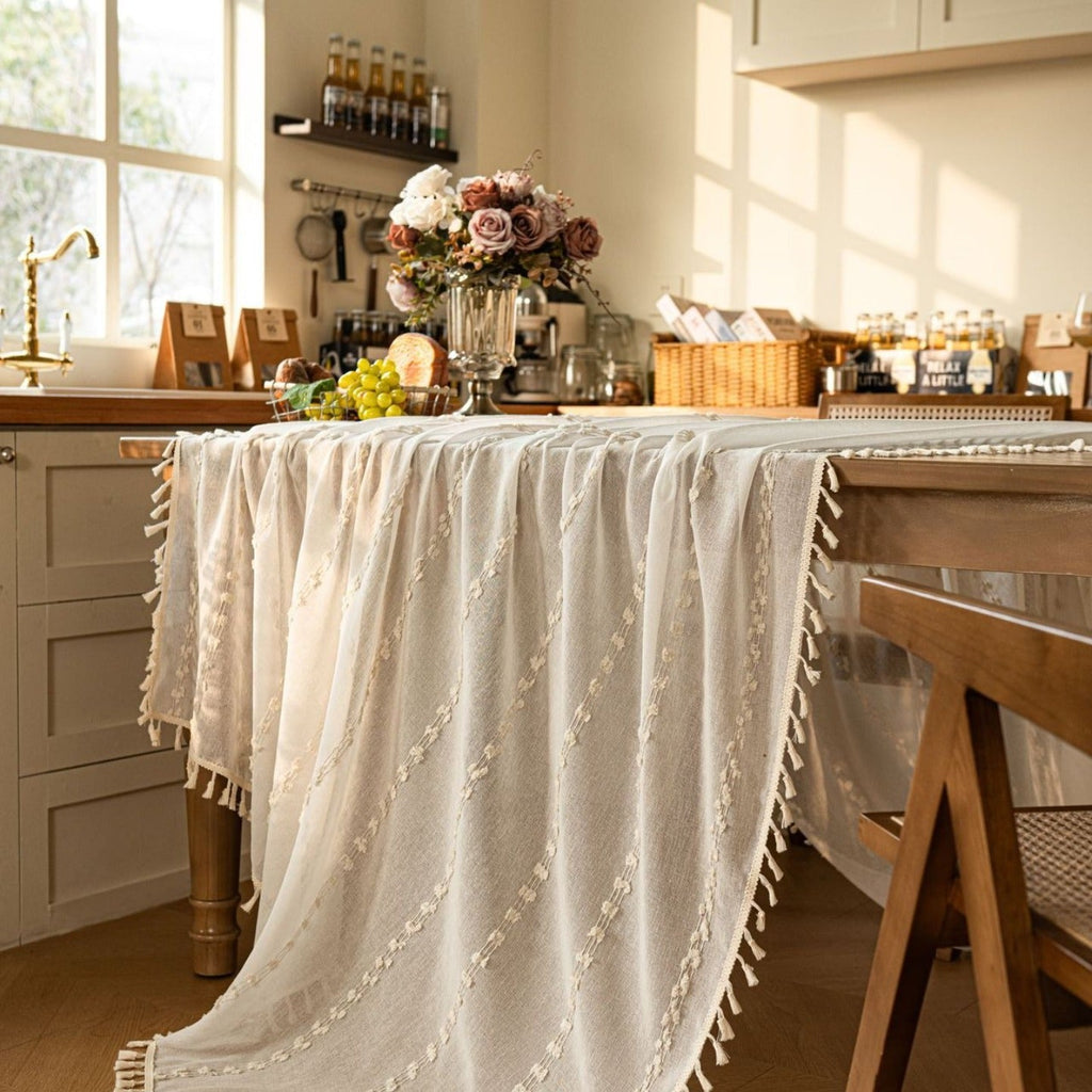 Farmhouse Pom Pom Tassel Tablecloth