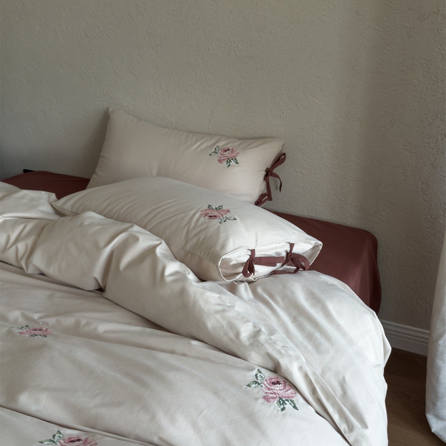 Retro Rose Garden Bedding Set