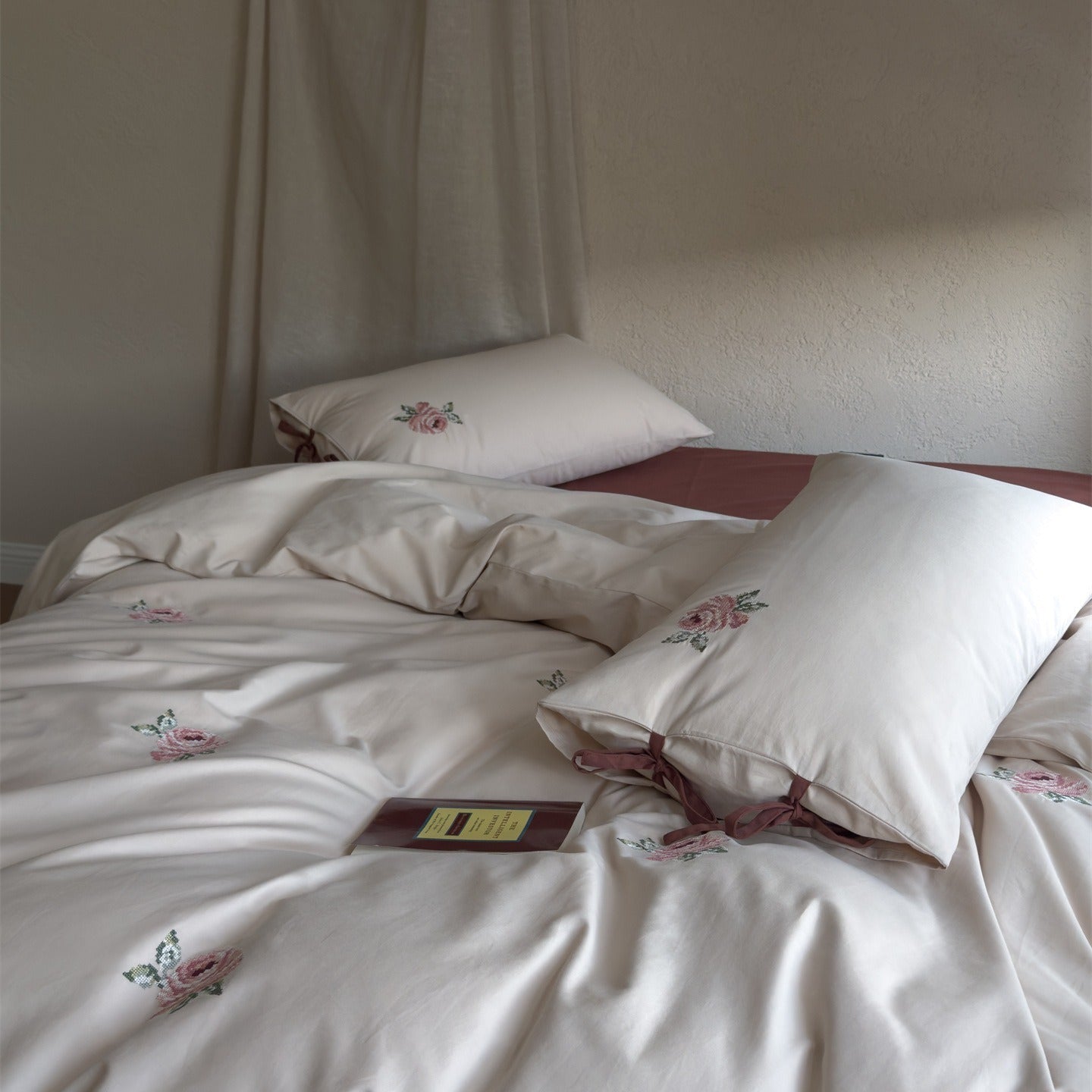 Retro Rose Garden Bedding Set