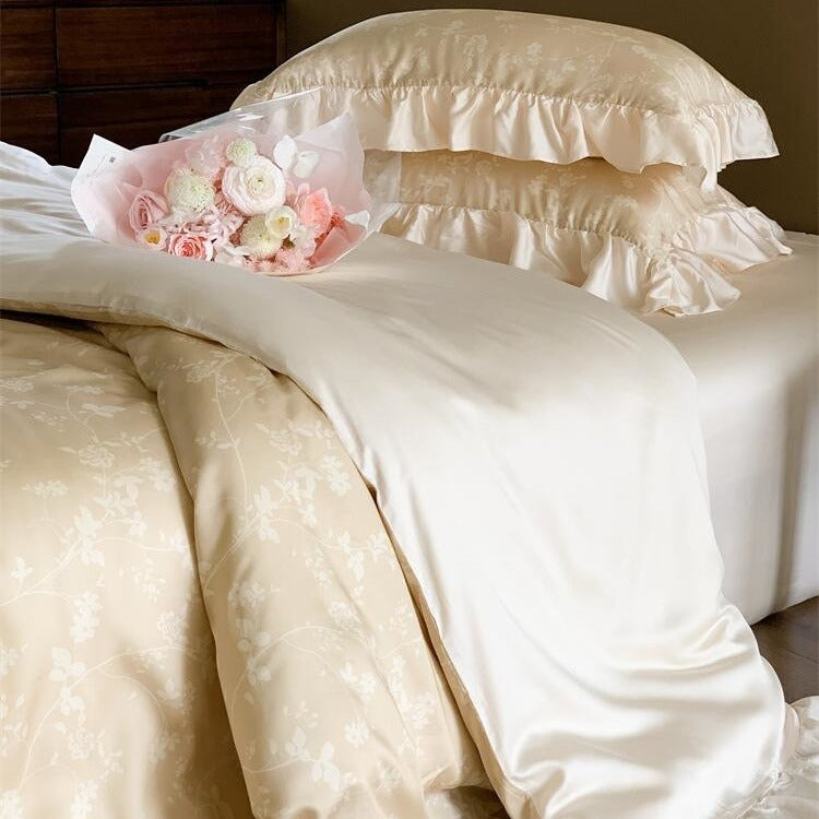 Pale Blossom Bedding Set