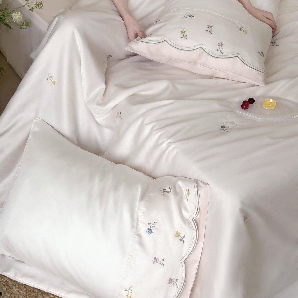 Mini Bloom Lyocell Summer Quilted Blanket