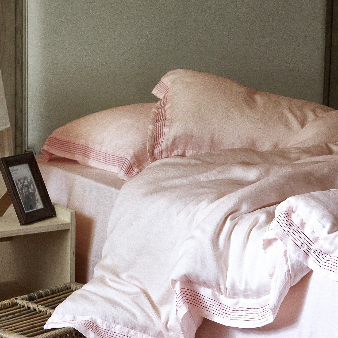 Dreamline Stitch Lyocell Bedding Set