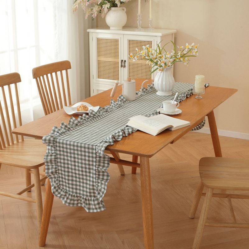 Picnic Party Ruffle Table Runner