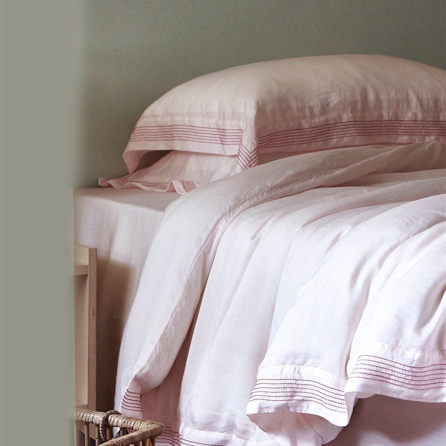 Dreamline Stitch Lyocell Bedding Set