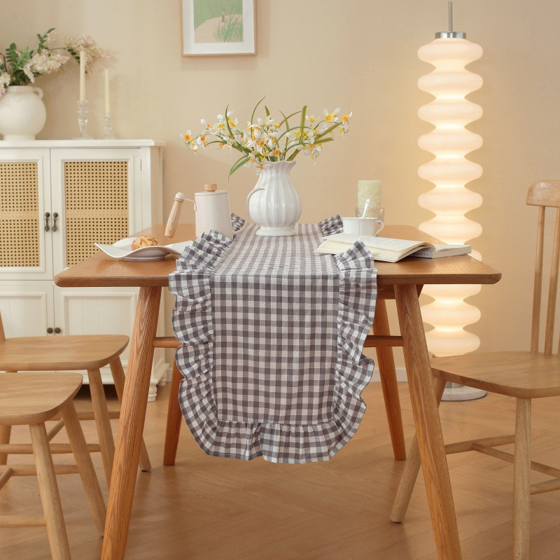 Picnic Party Ruffle Table Runner