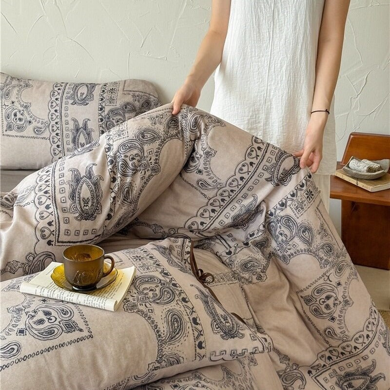 Moroccan Courtyard Bedding Set