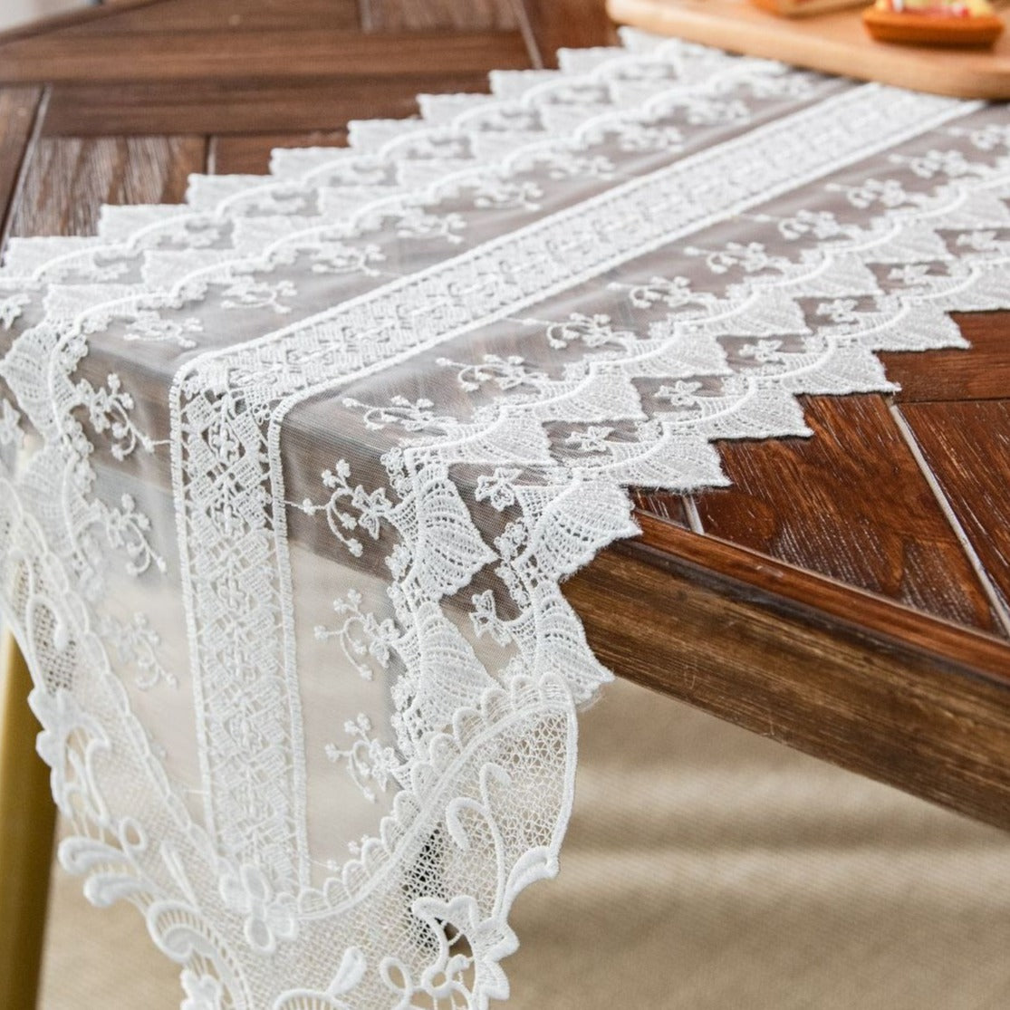 Old Floral Lace Table Runner