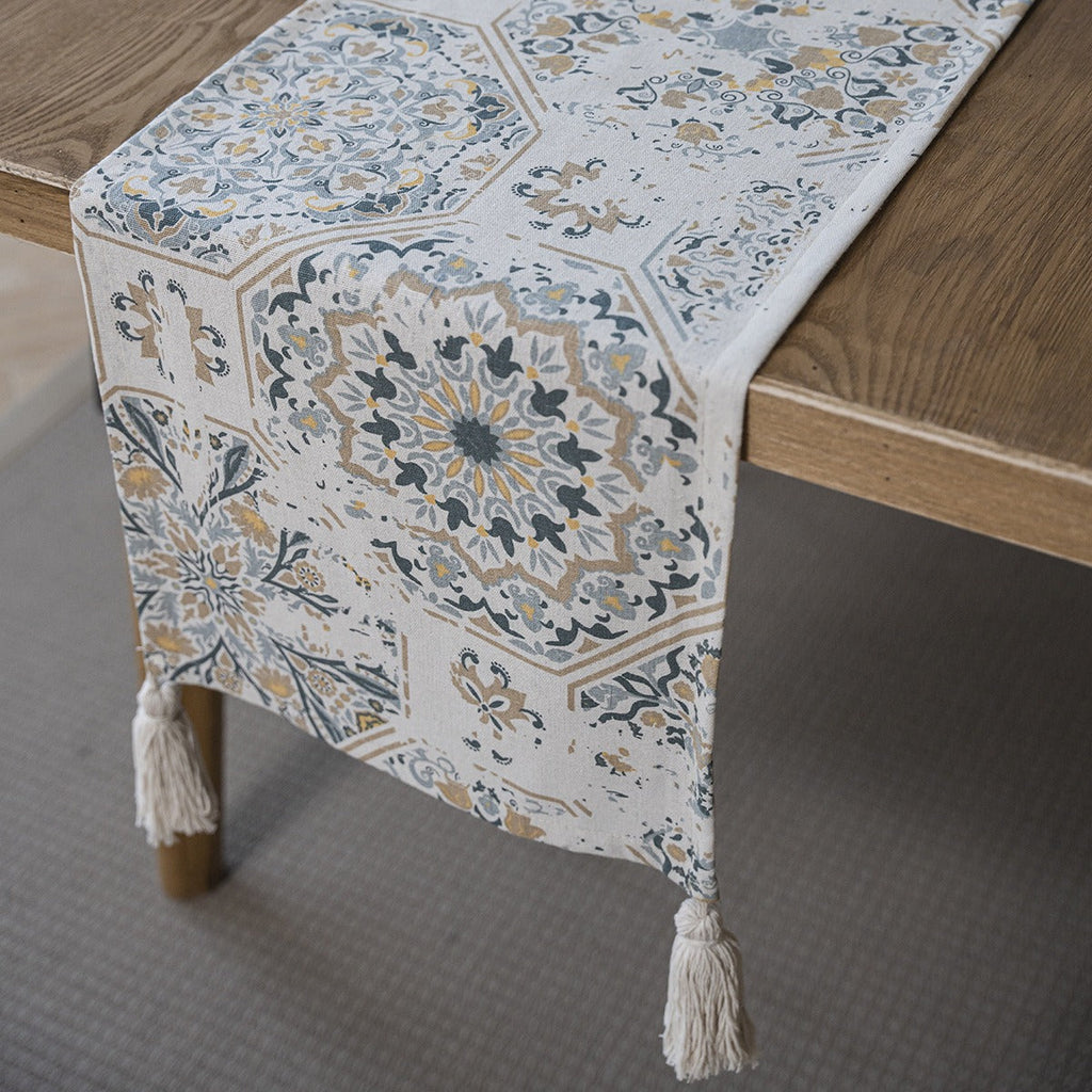 Vintage Medallion Tassel Runner
