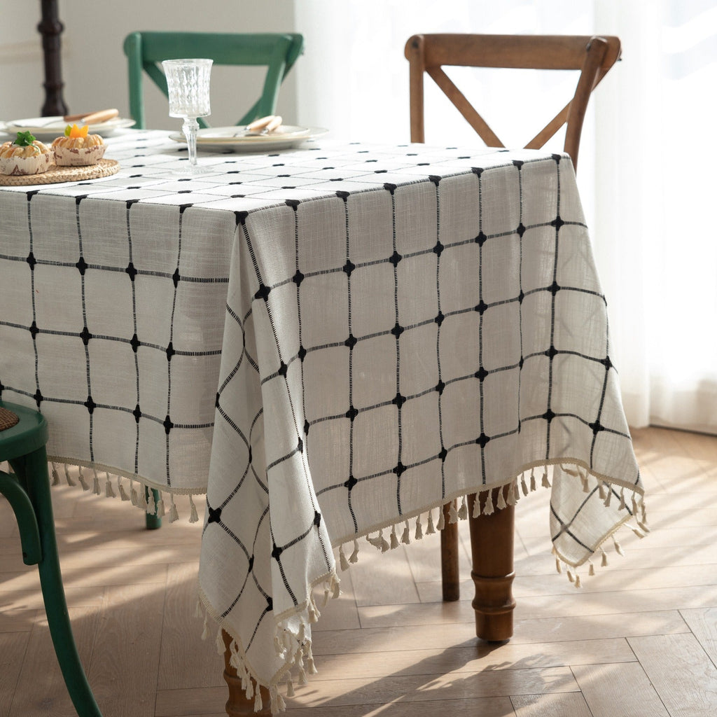 Cottage Grid Tassel Tablecloth