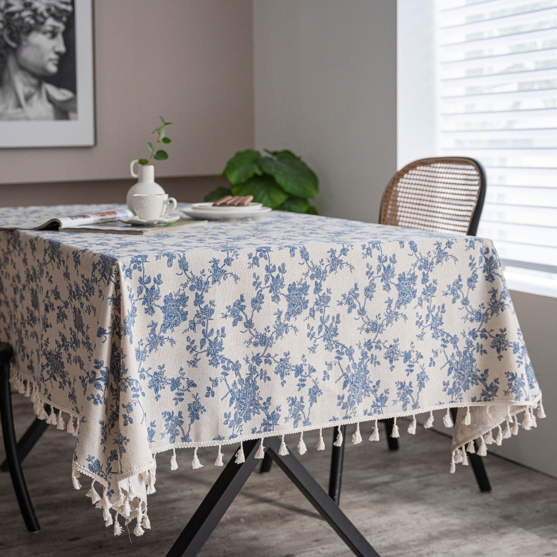 Retro Blooming Blue Table Cloth