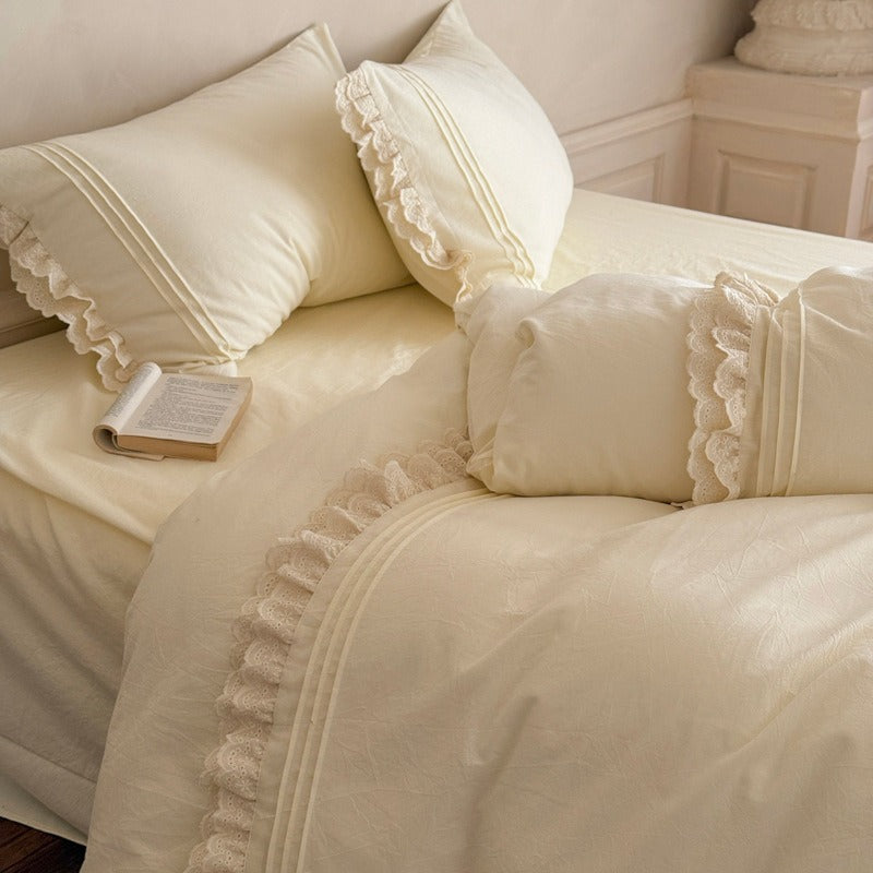 Cream Lace Siesta Bedding Set