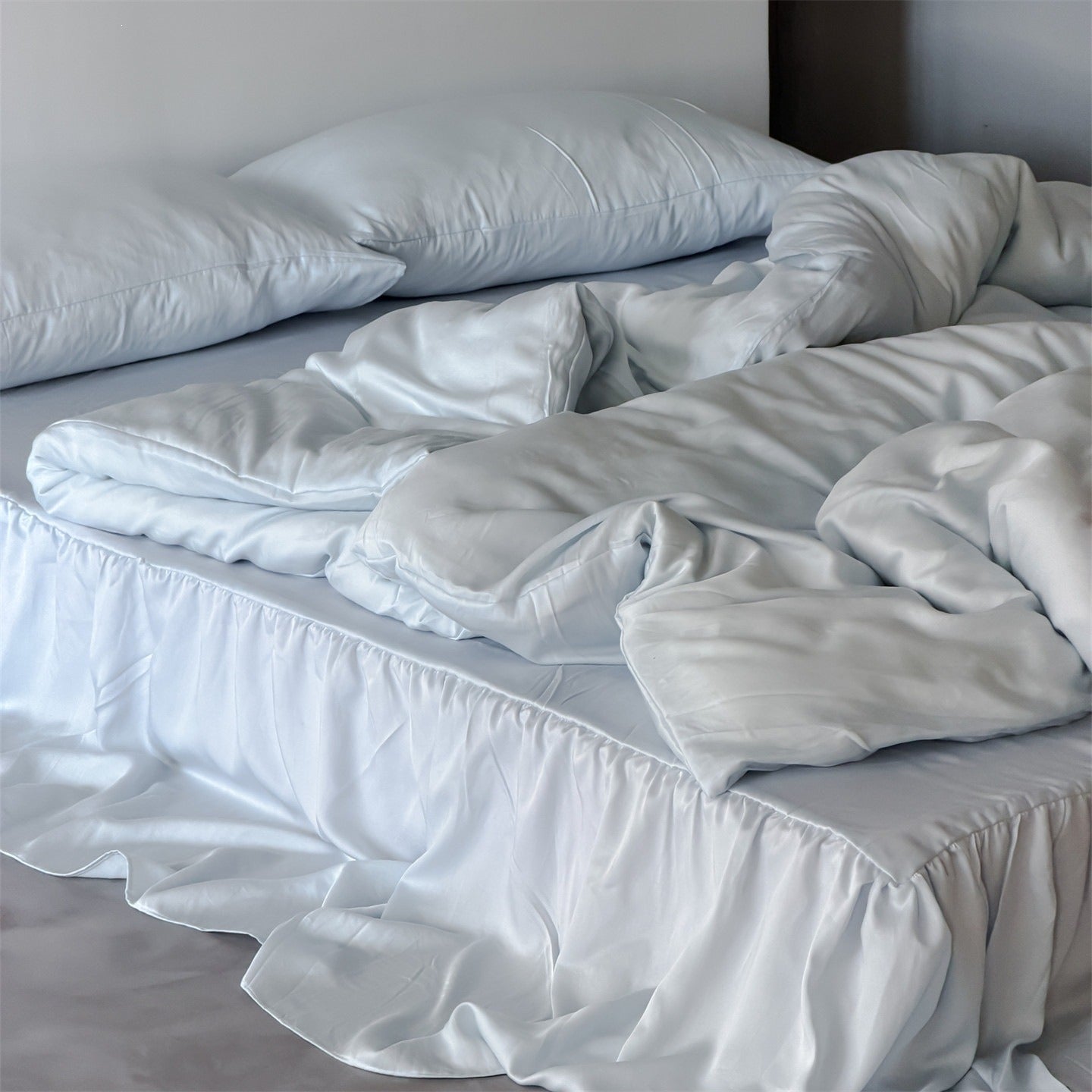Ruffle Skirt Silky Bedding Set