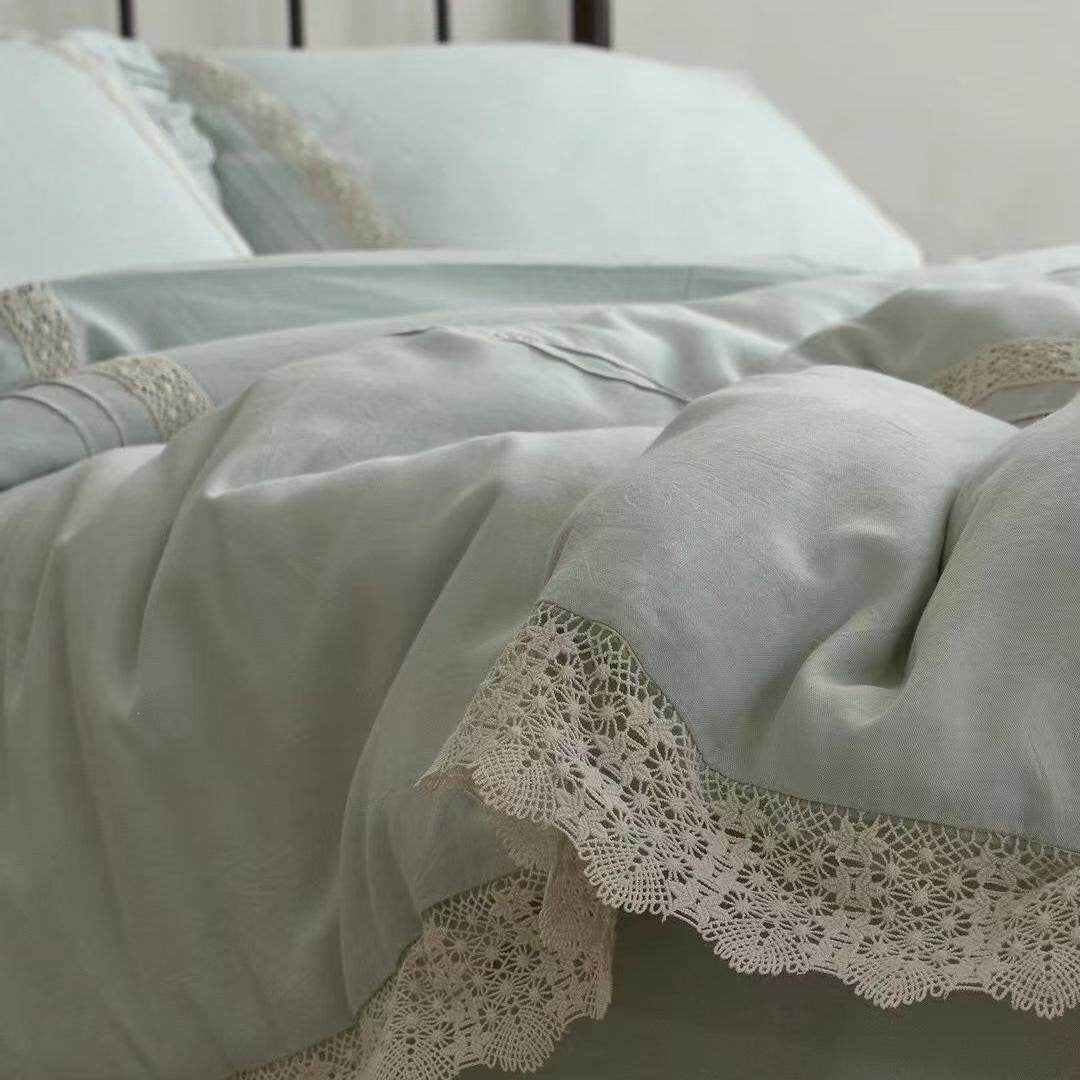 Dreamy Lace Trim Bedding Set