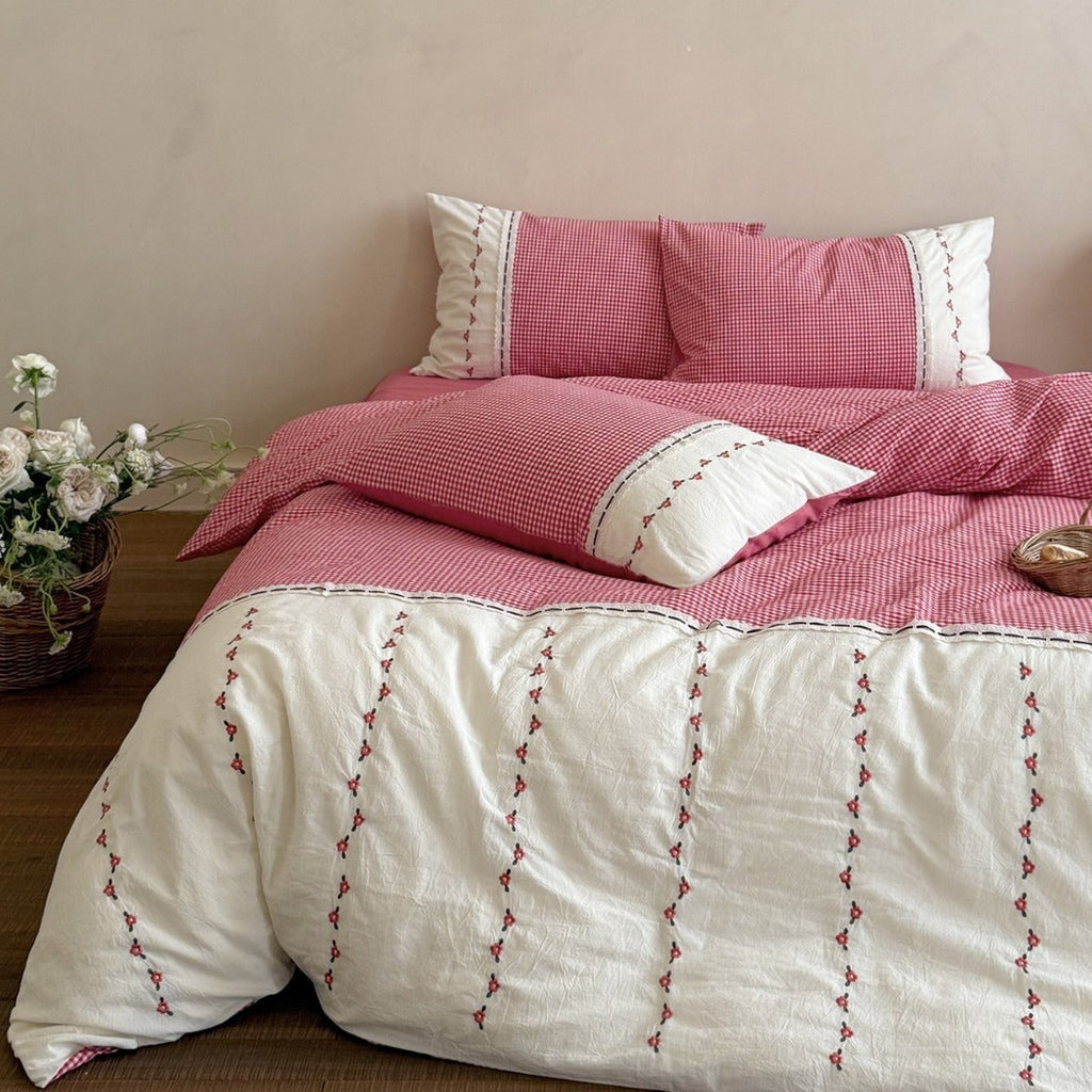 Wild Rose Farmhouse Bedding Set