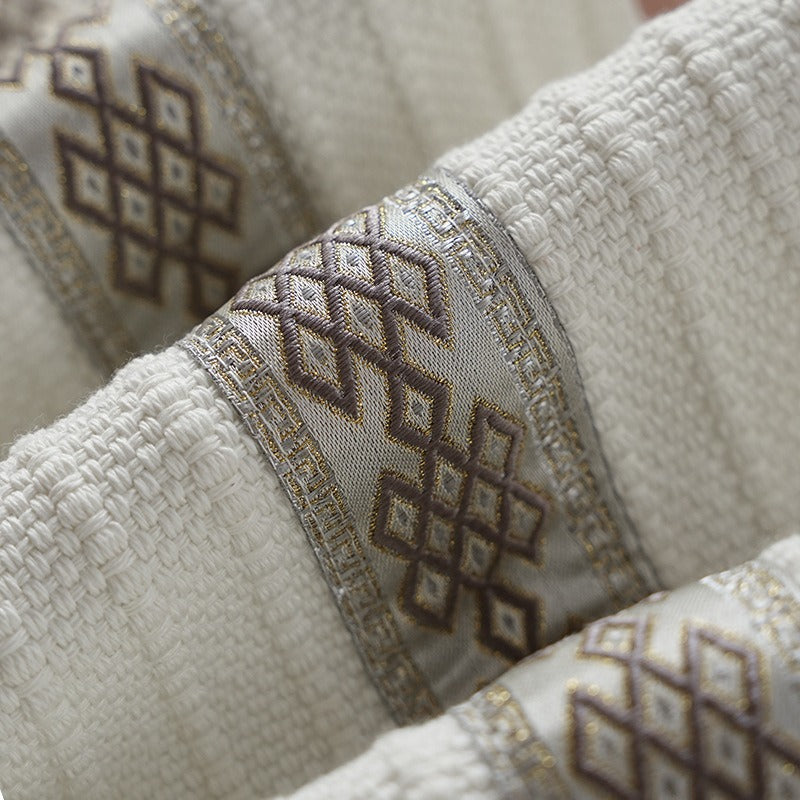 Heritage Diamond Table Runner
