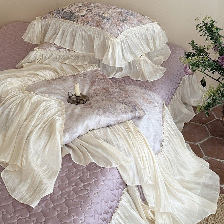 Pearl Garden Summer Quilted Blanket
