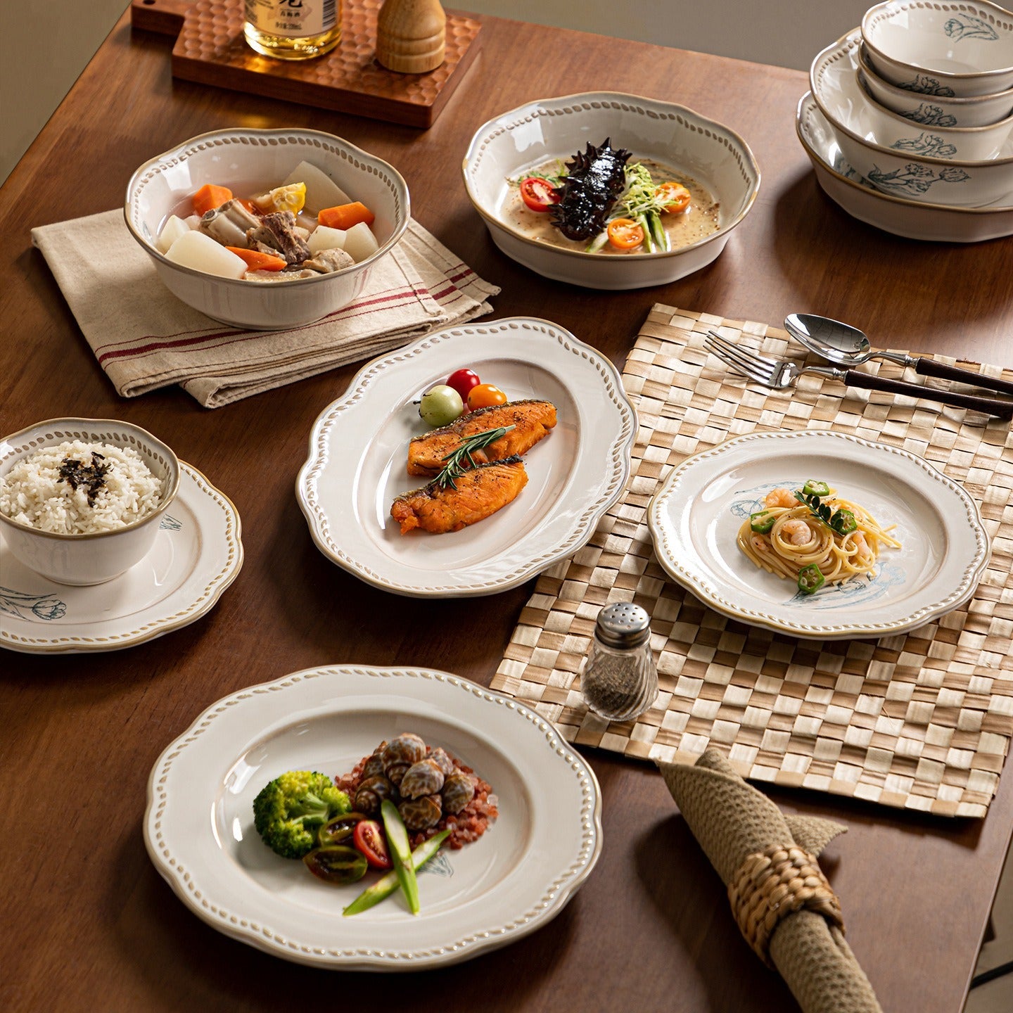 Heritage Tulip Dinnerware