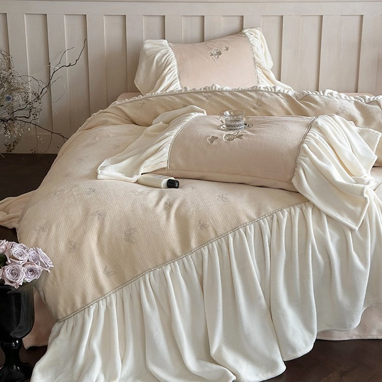 Butterfly Ruffle Plush Bedding Set