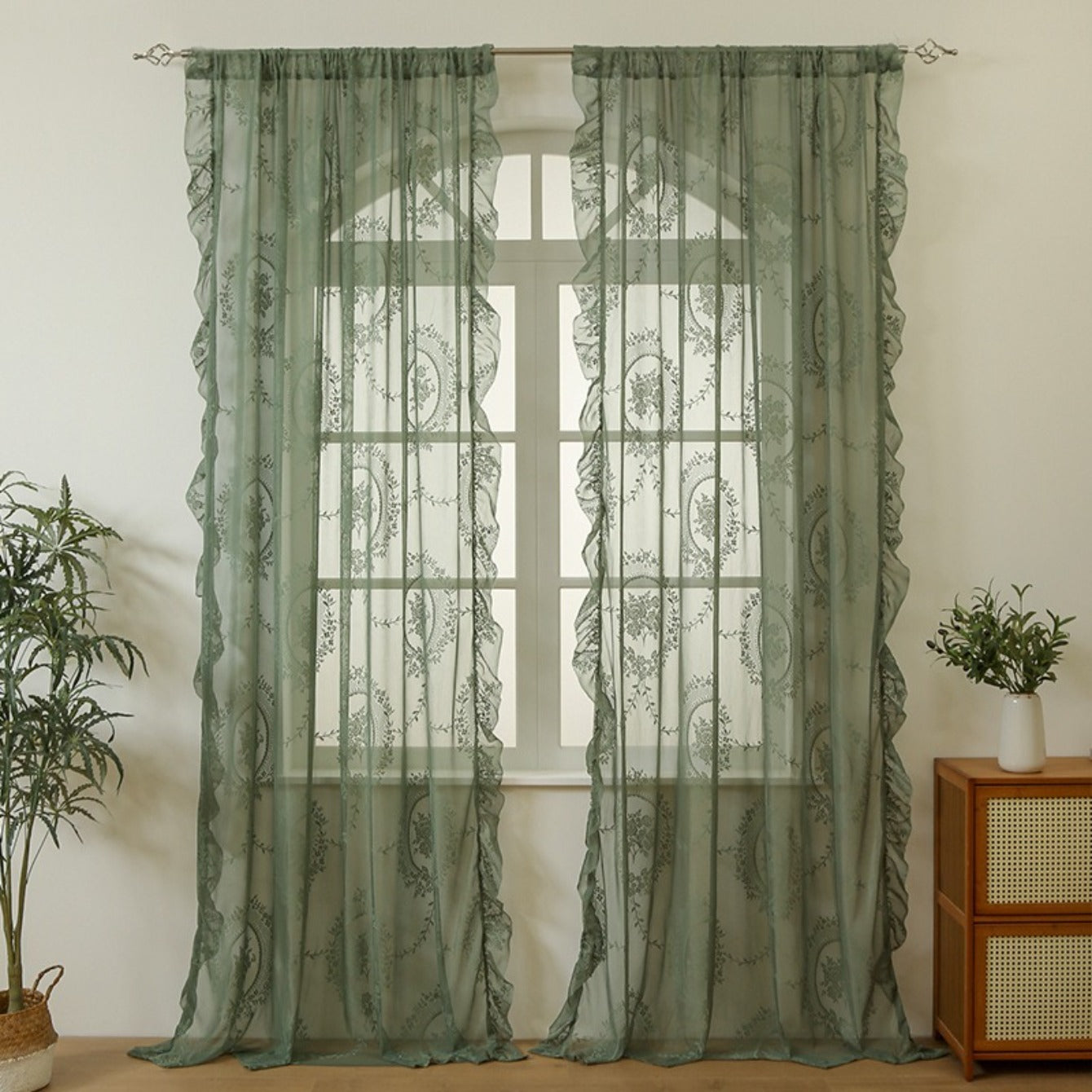 Royal Story Lace Curtain