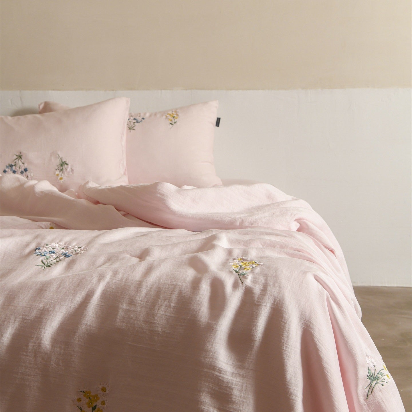 Cottage Wildflower Summer Quilted Blanket