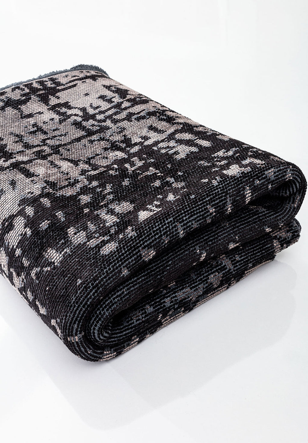 Spark Dark Grey - Black Rug