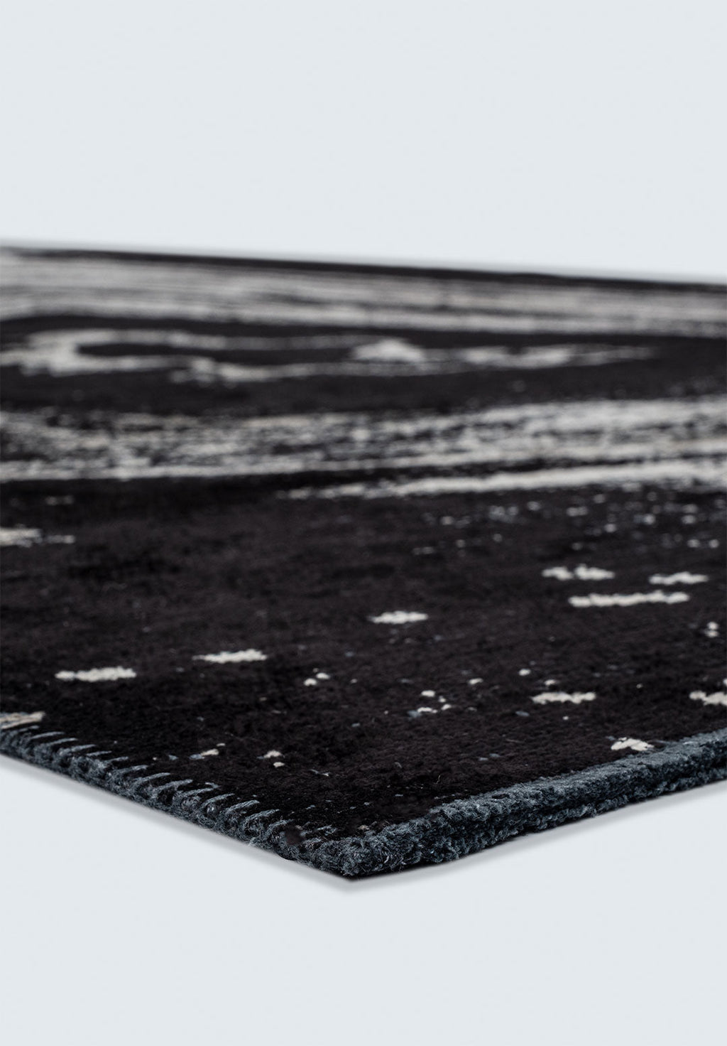 Smoke Cream - Black Rug