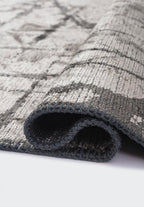 Crack Anthracite - Cream Rug