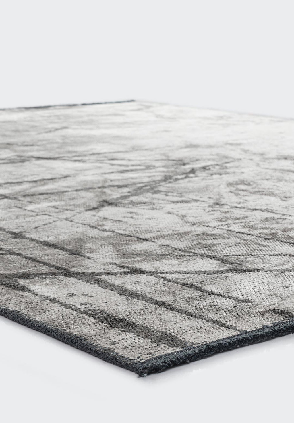 Crack Anthracite - Cream Rug