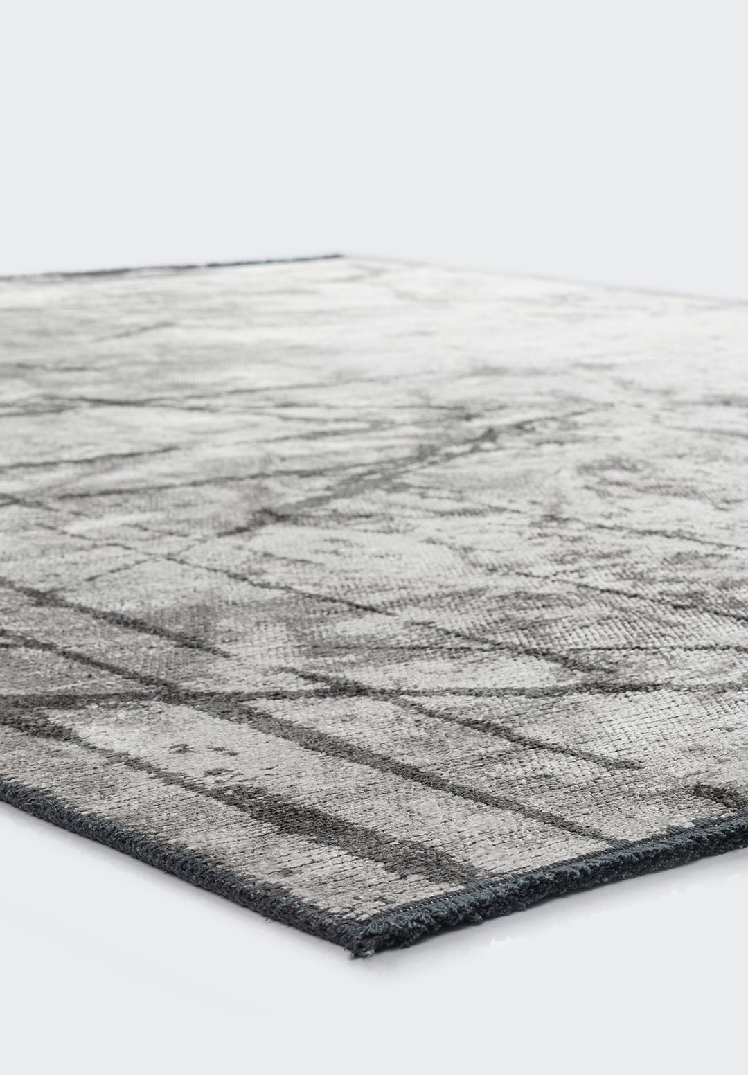 Crack Anthracite - Cream Rug