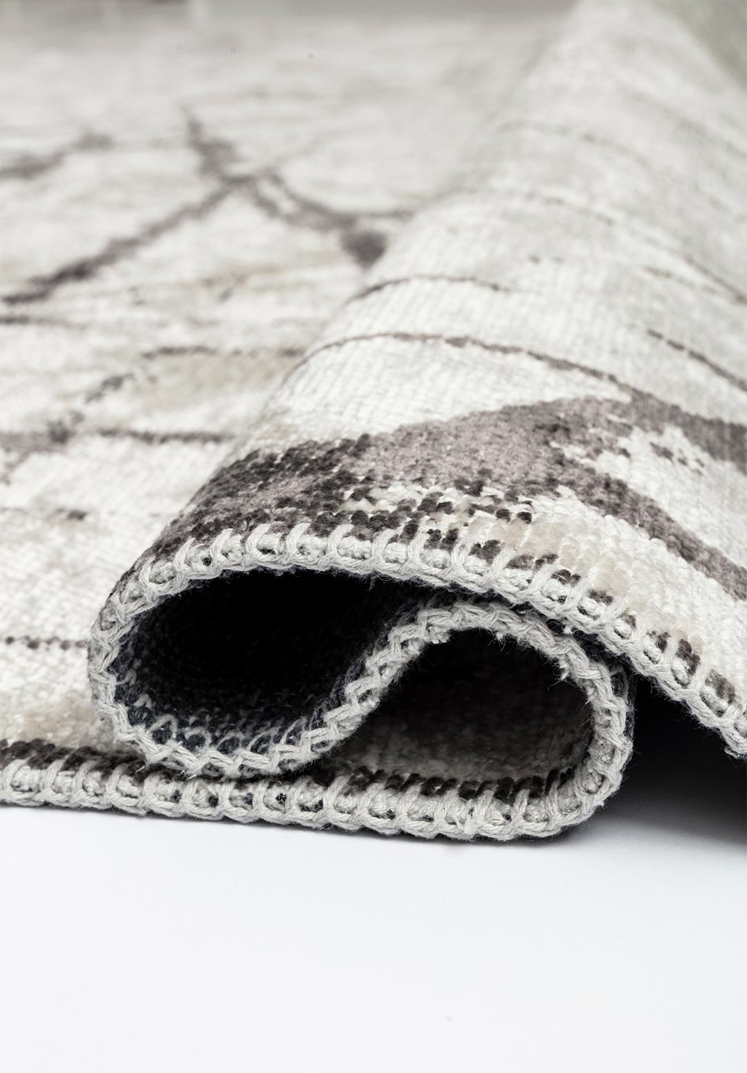 Crack Dark Grey - Ecru Rug