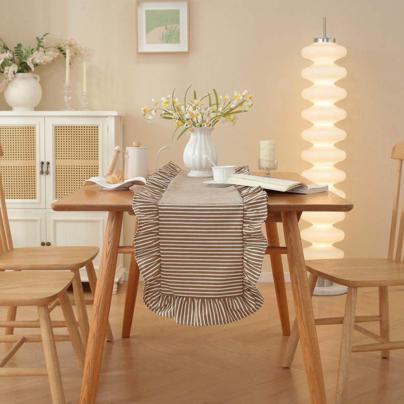 Sweet Ruffle Table Runner