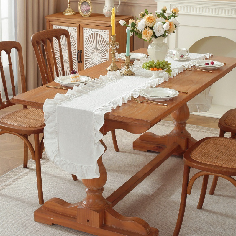 Sweet Ruffle Table Runner