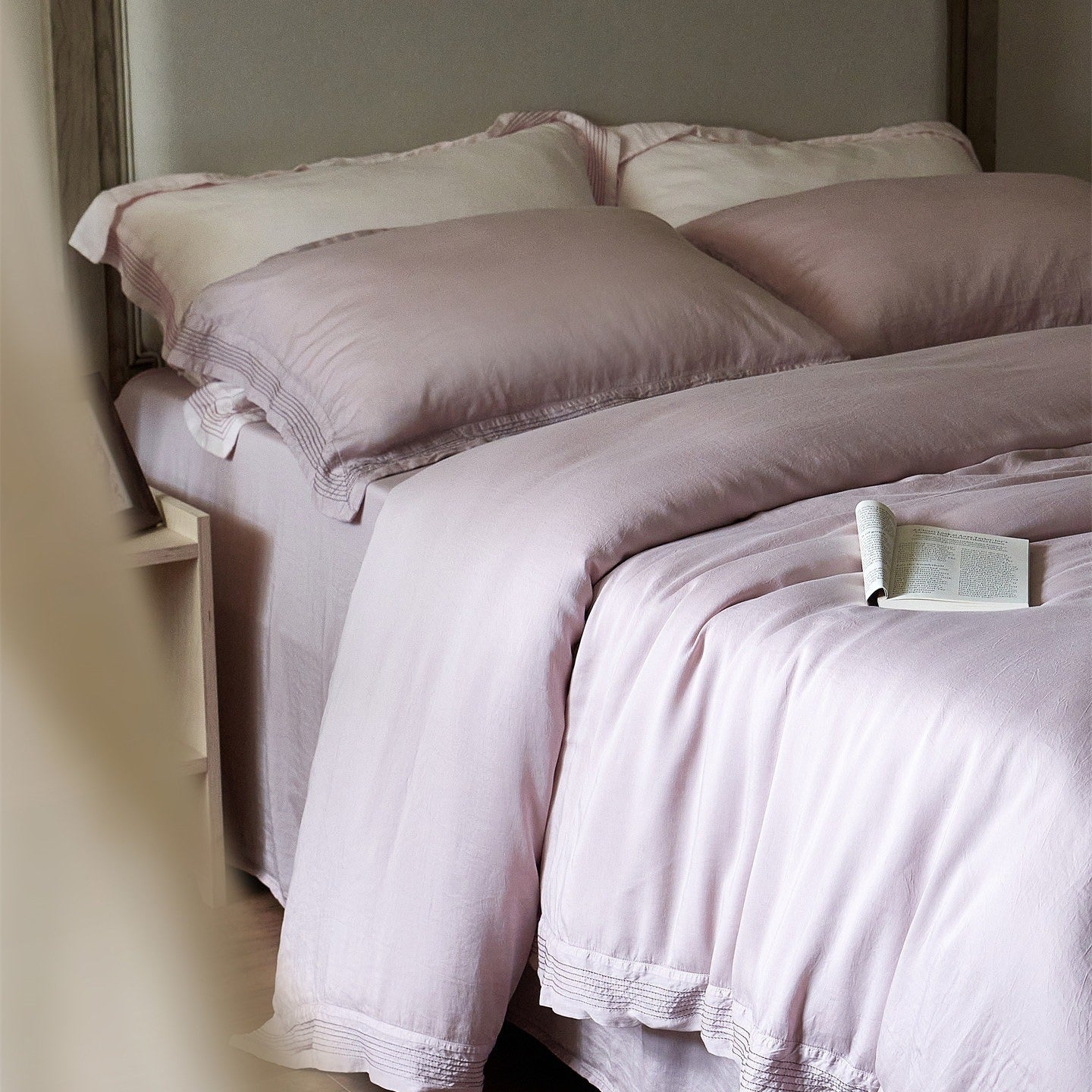 Dreamline Stitch Lyocell Bedding Set