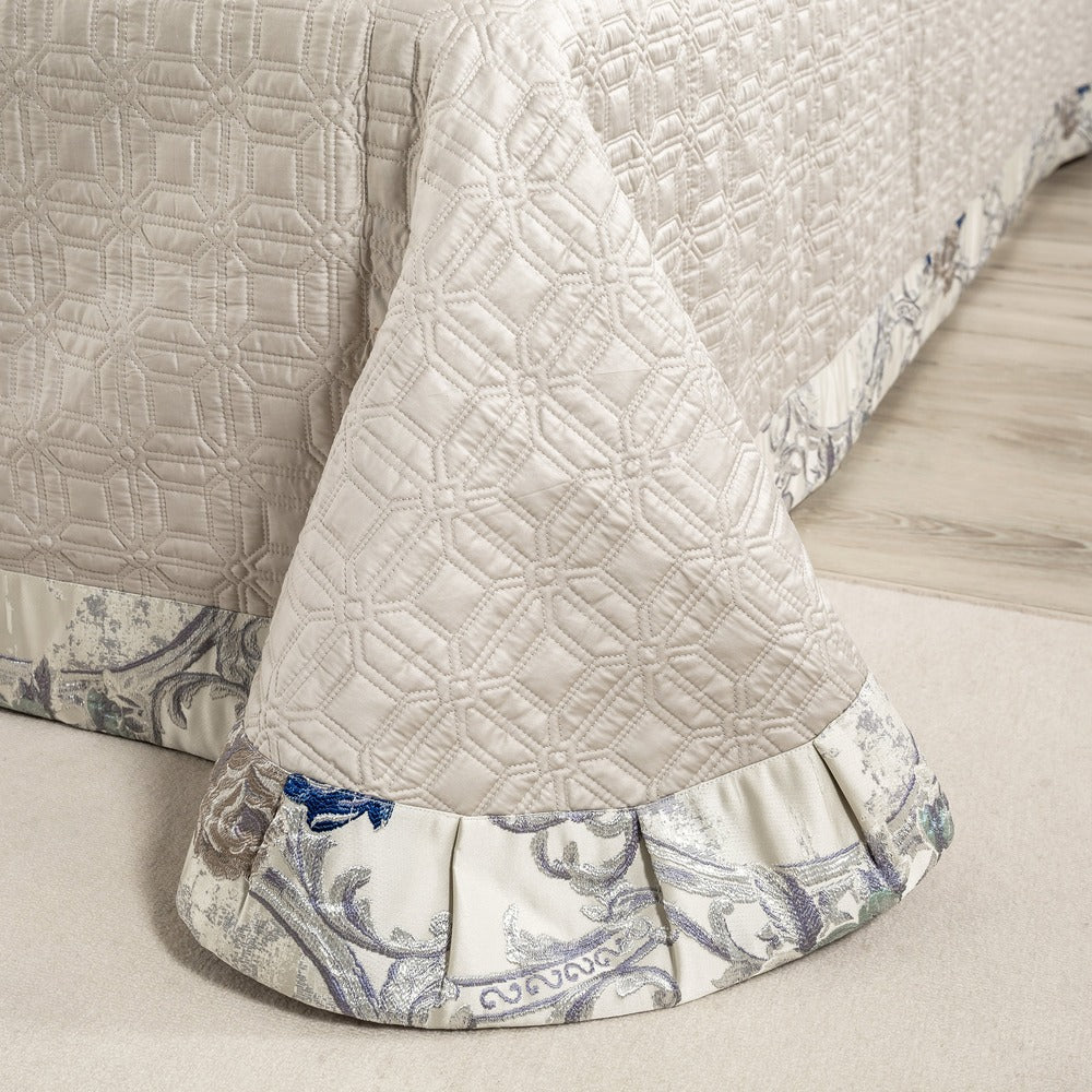 Gazaneya Oriental Jacquard Embroidered Luxury Bedding Set