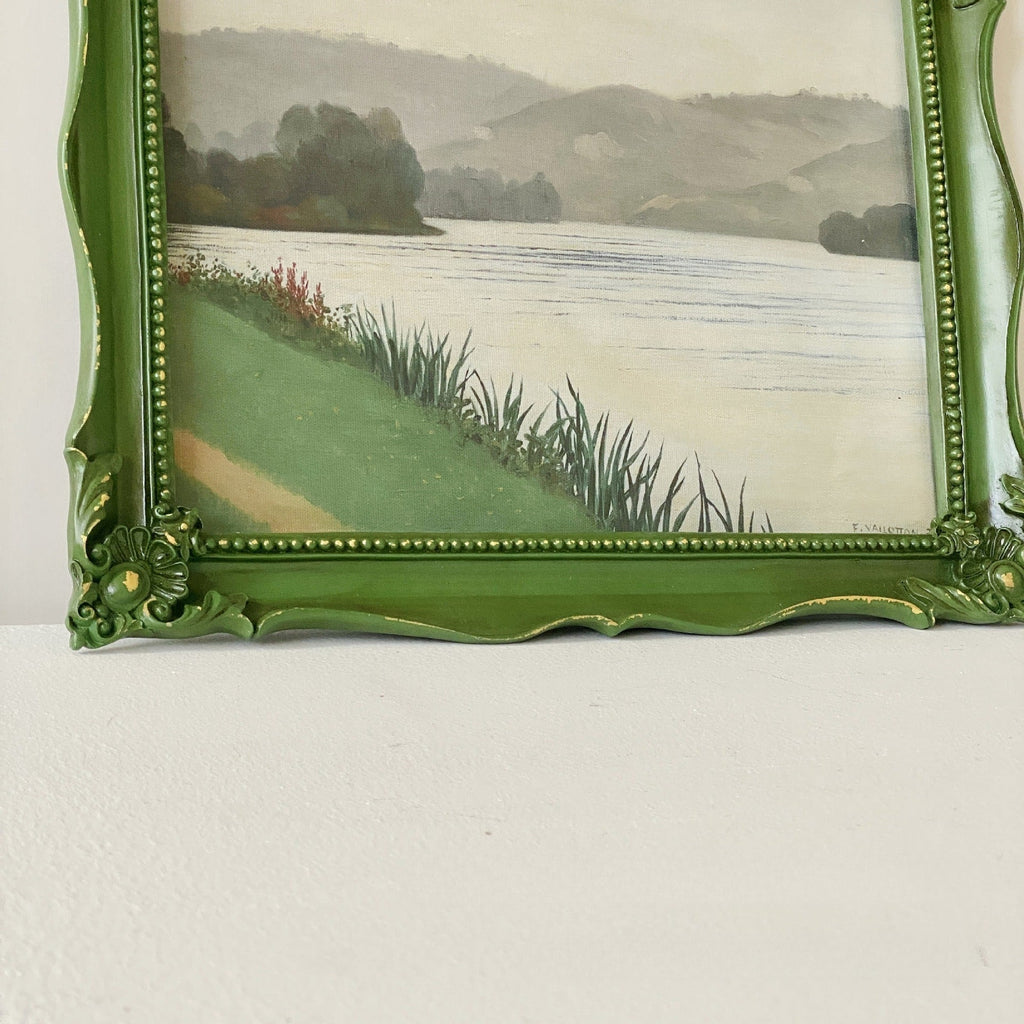 Verdant Baroque Scalloped Frame