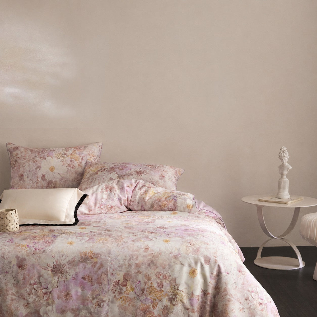 Elara Watercolor Floral Egyptian Cotton Bedding Set