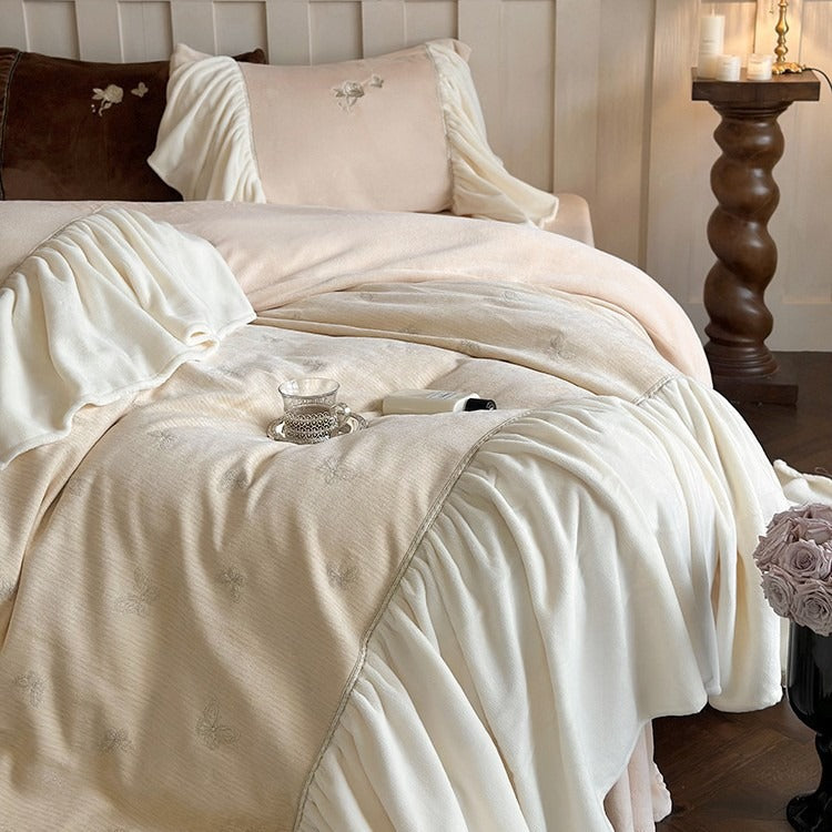 Butterfly Ruffle Plush Bedding Set