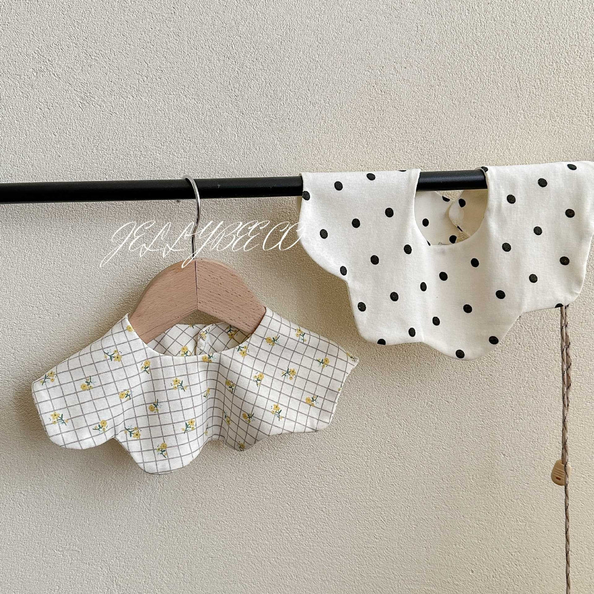 Country Petal Bib Set