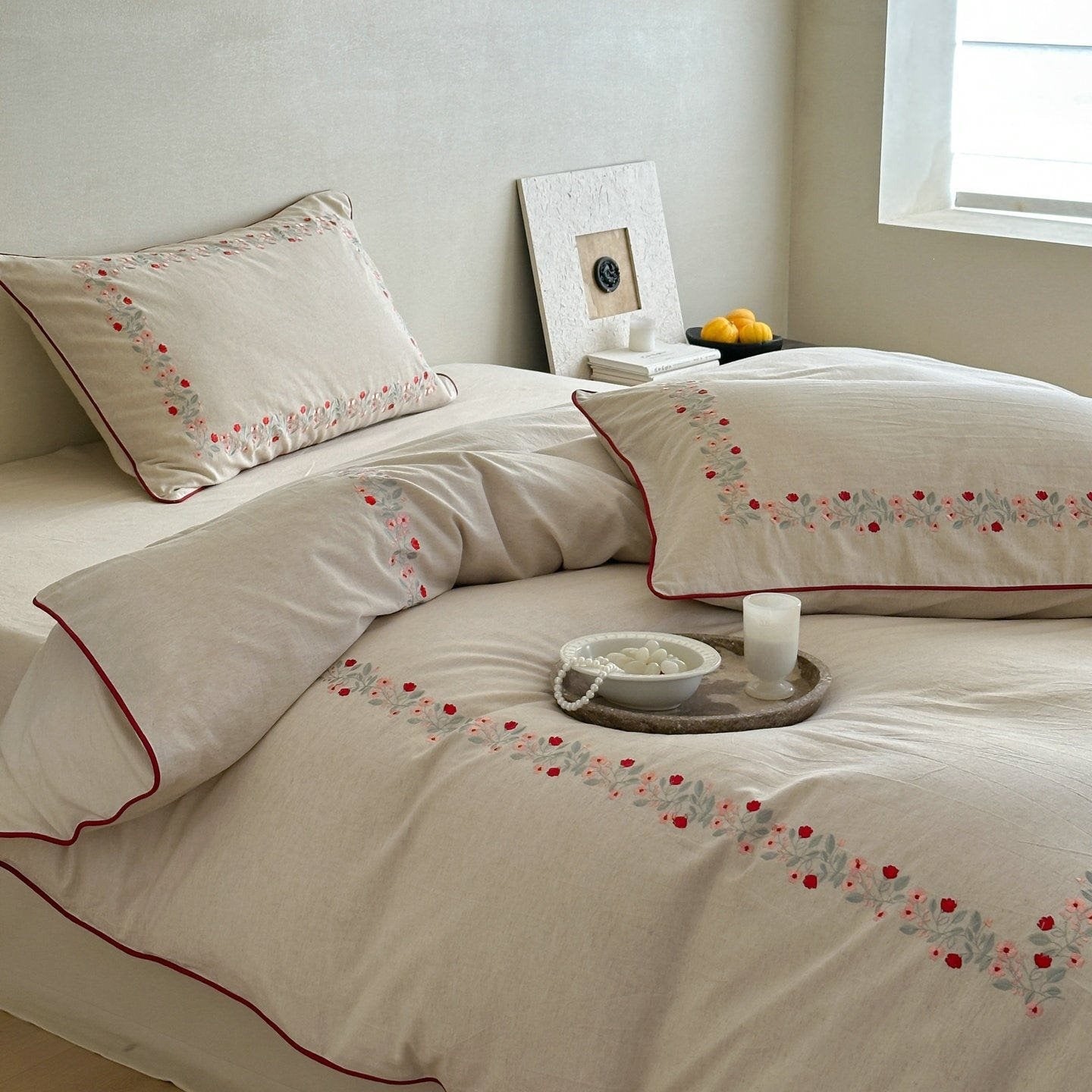 Vine Bloom Trim Bedding Set