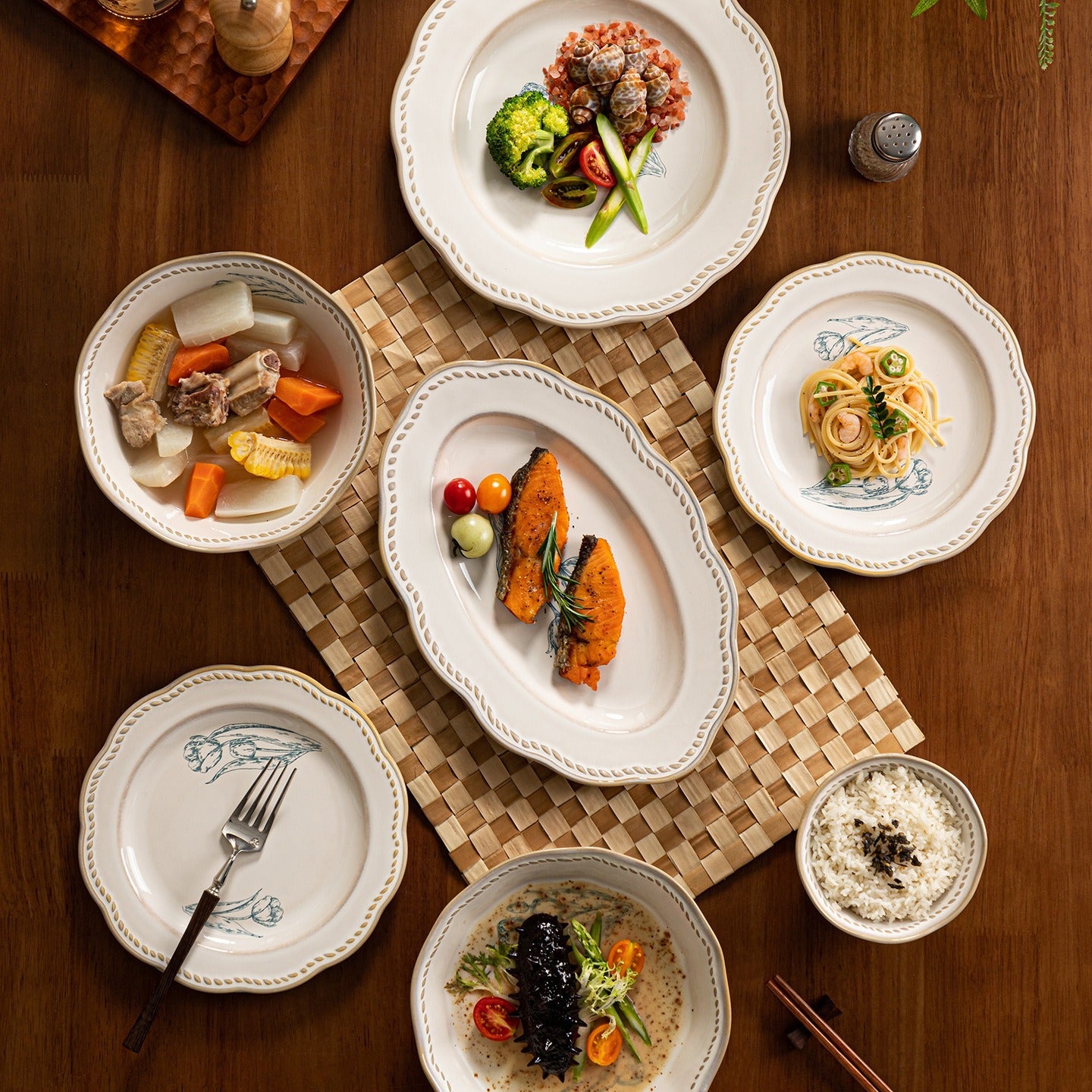 Heritage Tulip Dinnerware
