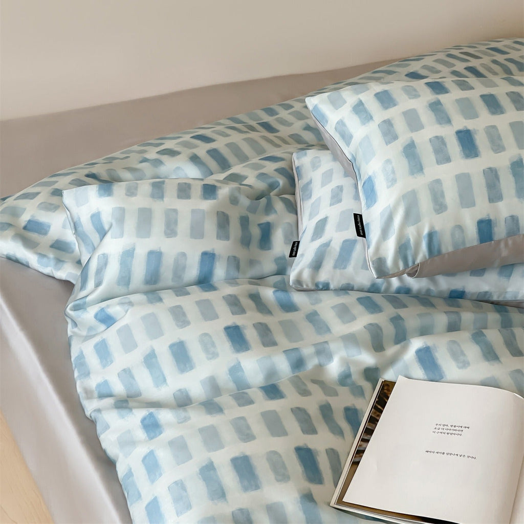 Icy Luster Bedding Set