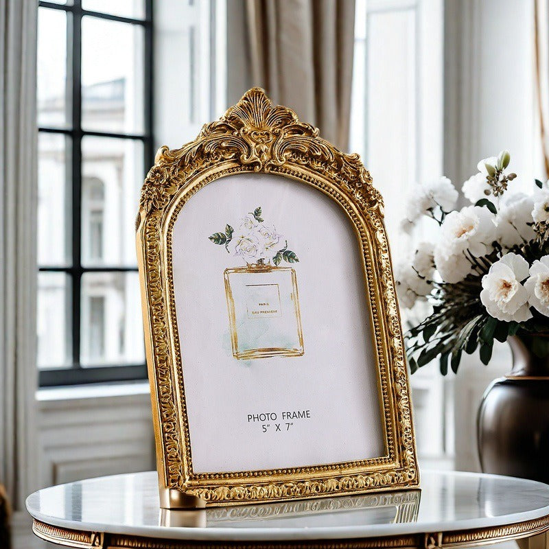 Gold Crown Photo Frame Set
