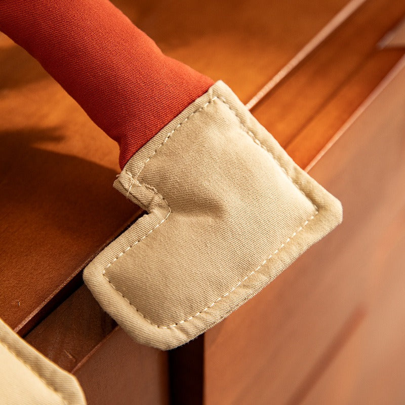 Leggy Tissue Pouch