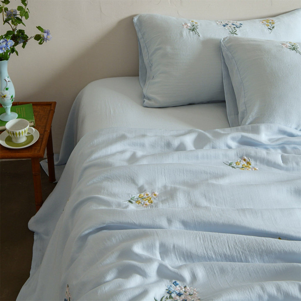 Cottage Wildflower Summer Quilted Blanket