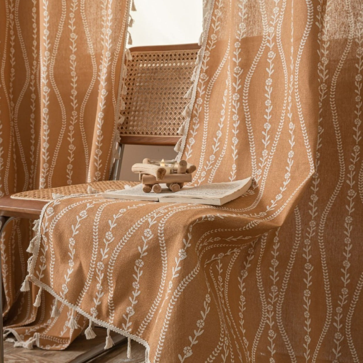 Vine Wave Tassel Curtain