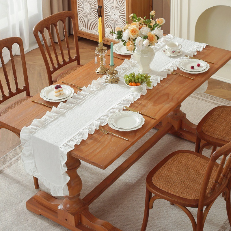 Sweet Ruffle Table Runner