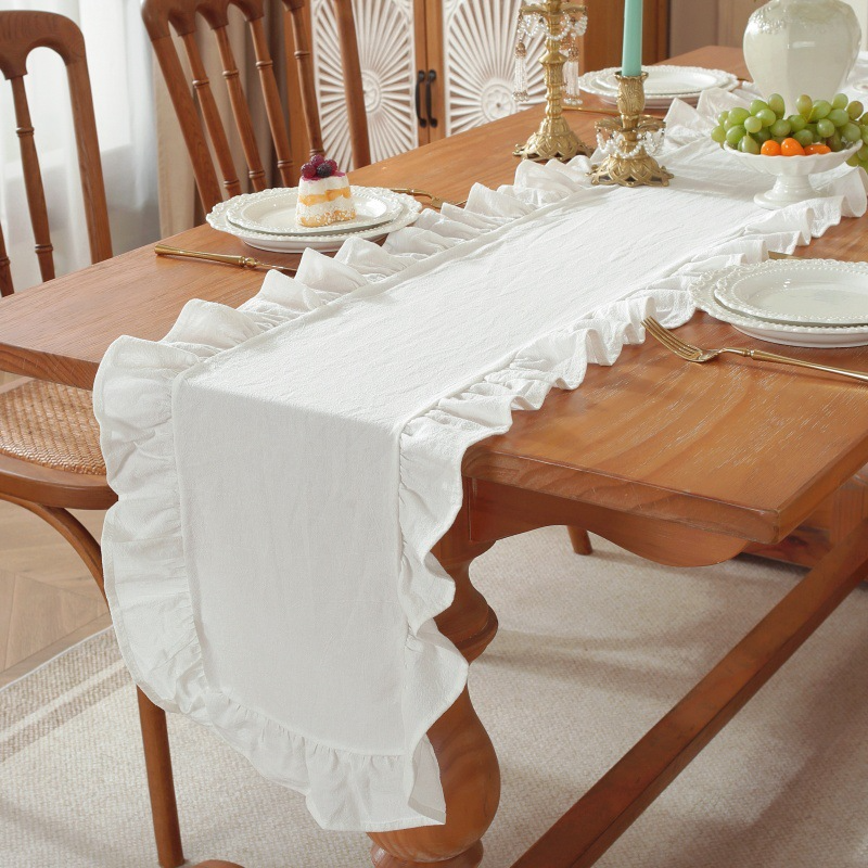 Sweet Ruffle Table Runner
