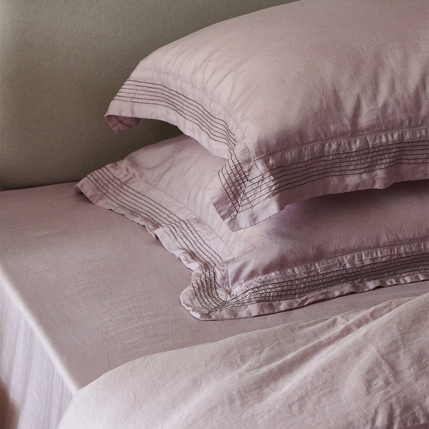 Dreamline Stitch Lyocell Bedding Set